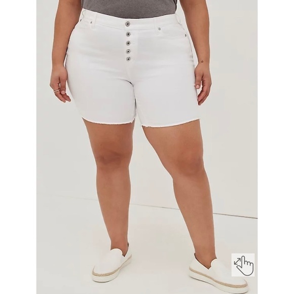 Torrid High-Rise Bermuda Short - Vintage Stretch White - Picture 2 of 7